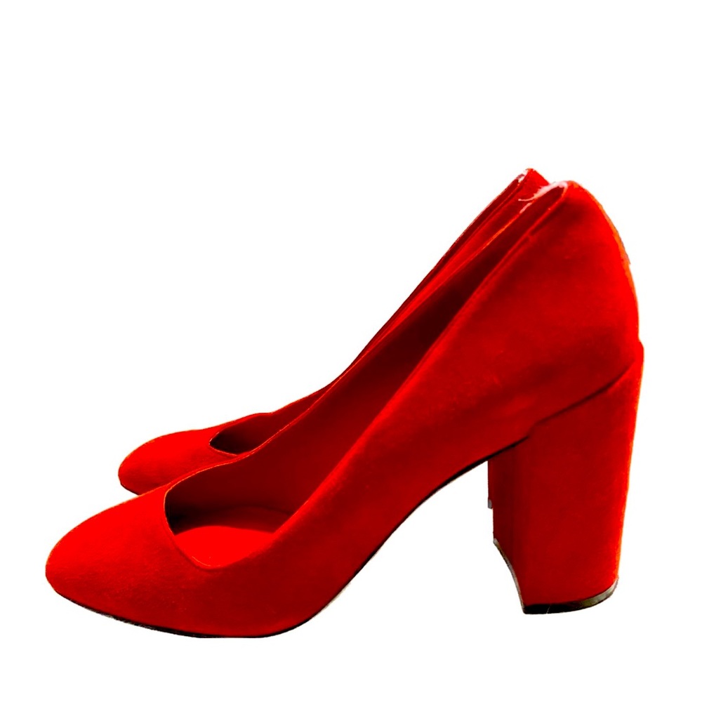 Red velvet Ferragamo women's shoes size 9